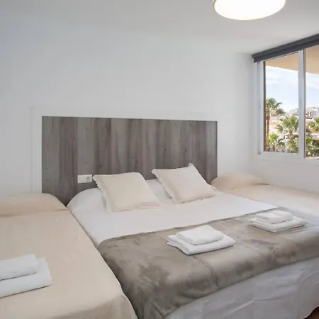 Primera Linea, Puerto Apartment Fuengirola