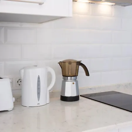 Primera Linea, Puerto *