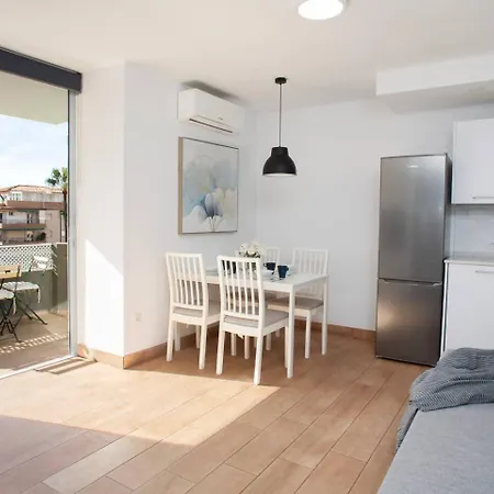 Primera Linea, Puerto *