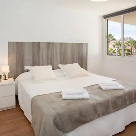 Primera Linea, Puerto