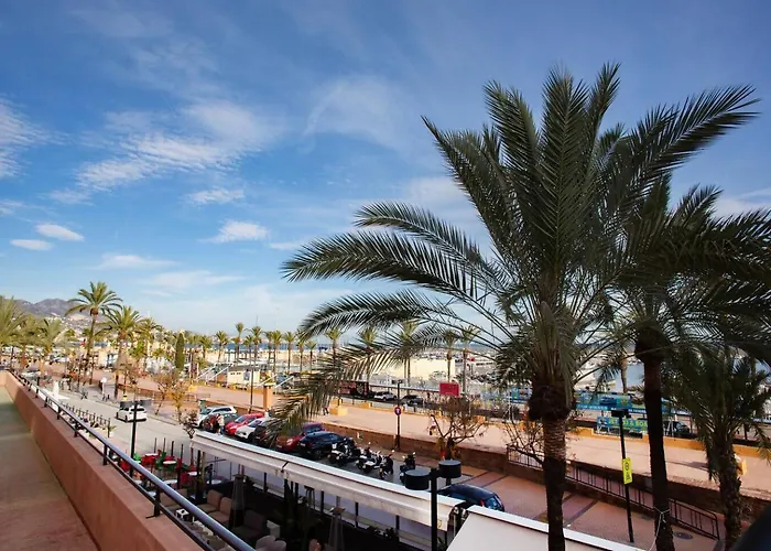 Primera Linea, Puerto *